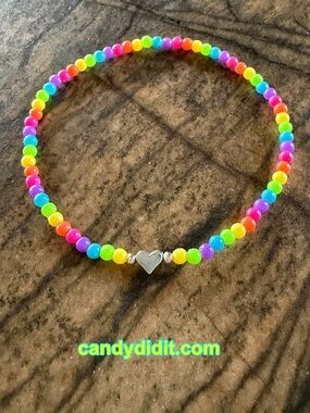 NWT Candy Did It! Handmade Bright Color Beaded Tiny Silver Heart Stretch Anklet